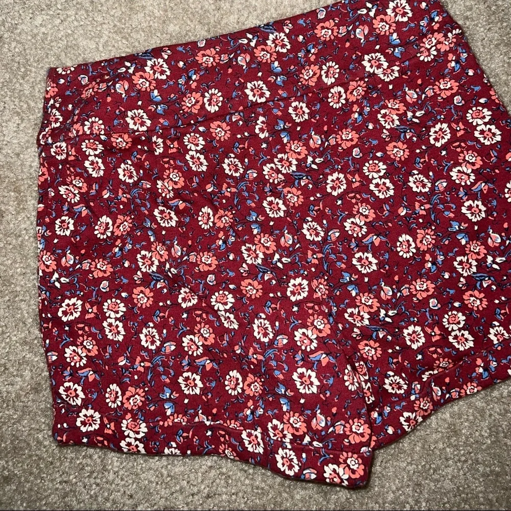 Hollister Red, Pink & Blue Floral High Waist shorts size XS - Picture 9 of 10